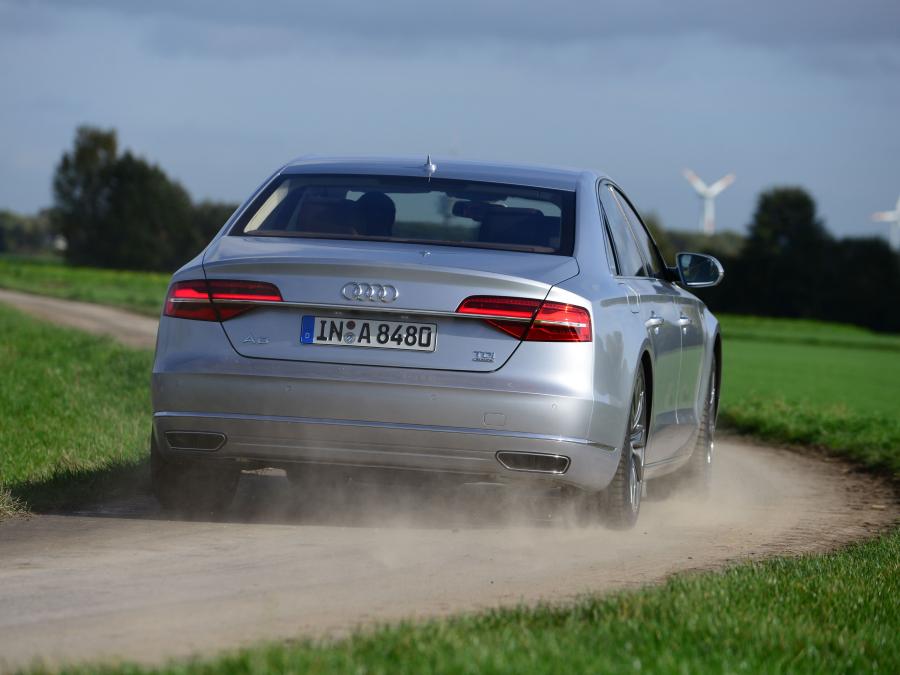  Audi A8 TDI Quattro (D4) 2013 года  (WW) (фото 3 из 13)